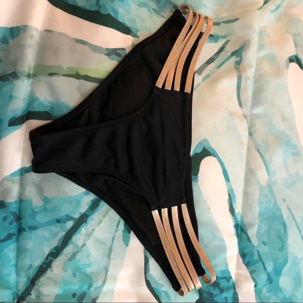 Victoria’s Secret matching bathing suit - Picture 4 of 7